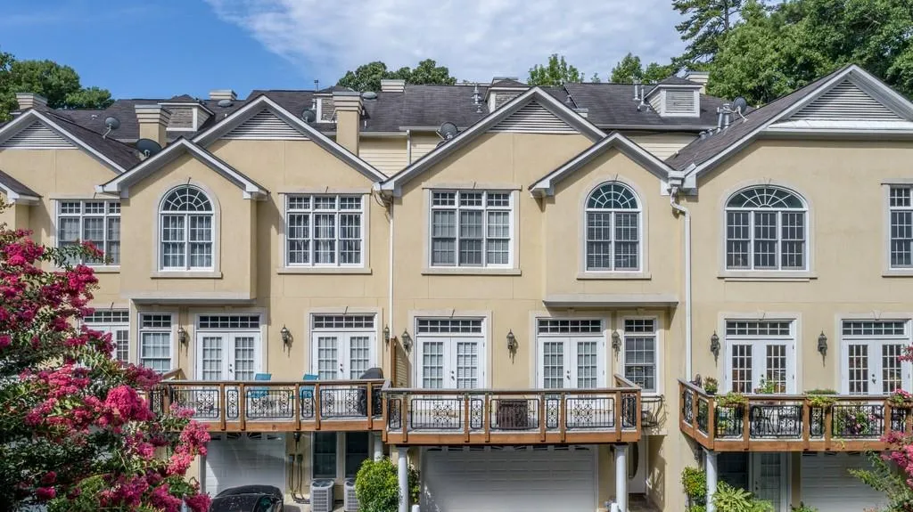 331 Carpenter Drive Unit 9, Atlanta, Georgia 30328, 2 Bedrooms Bedrooms, ,2 BathroomsBathrooms,Residential,Sold,331 Carpenter Drive Unit 9,6757811