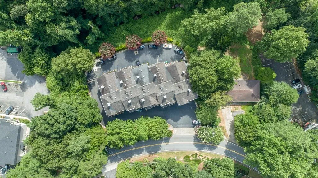 331 Carpenter Drive Unit 9, Atlanta, Georgia 30328, 2 Bedrooms Bedrooms, ,2 BathroomsBathrooms,Residential,Sold,331 Carpenter Drive Unit 9,6757811