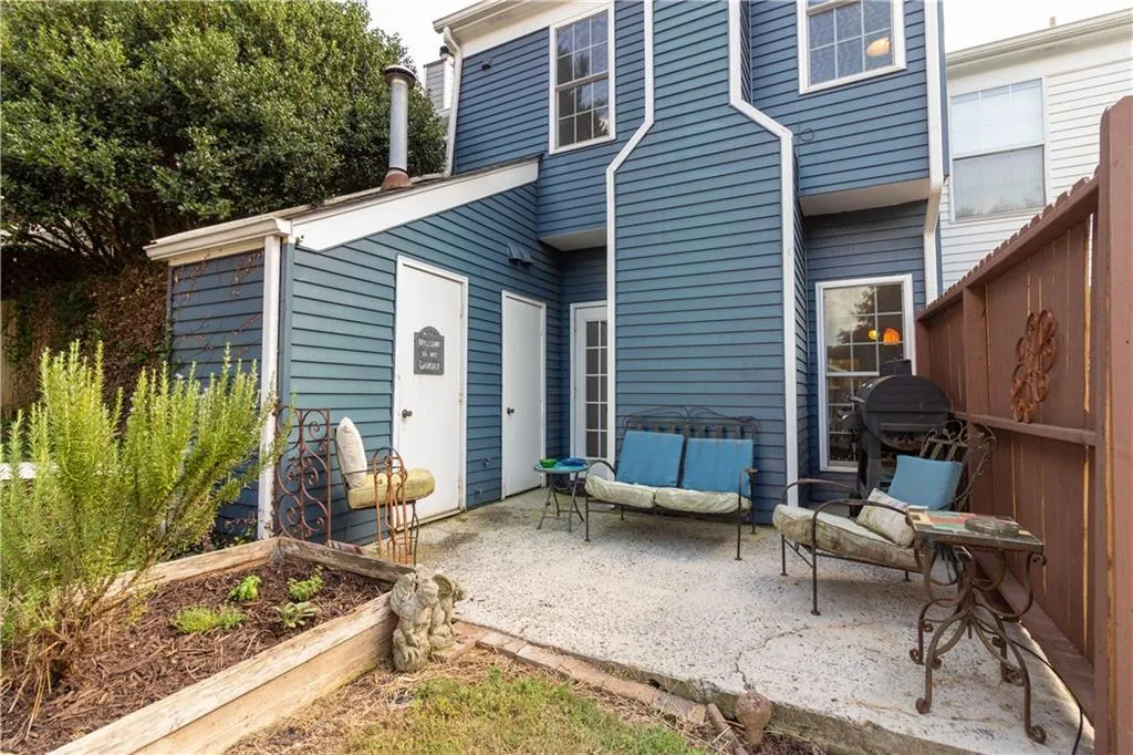 103 Wedgewood Way, Sandy Springs, Georgia 30350, 2 Bedrooms Bedrooms, ,2 BathroomsBathrooms,Residential,Sold,103 Wedgewood Way,6937097