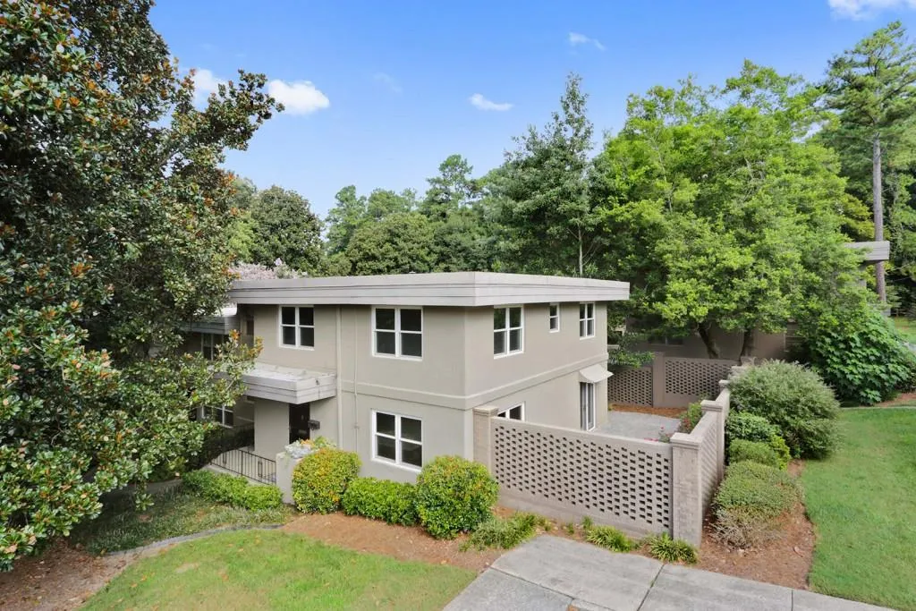 270 Lakemoore Drive Ne Unit D, Atlanta, Georgia 30342, 3 Bedrooms Bedrooms, ,2 BathroomsBathrooms,Residential,Sold,270 Lakemoore Drive Ne Unit D,5899415