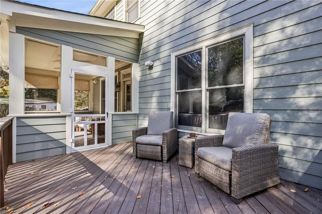 2588 Defoors Ferry Road Nw, Atlanta, Georgia 30318, 3 Bedrooms Bedrooms, ,2 BathroomsBathrooms,Residential,For Sale,2588 Defoors Ferry Road Nw,7679398