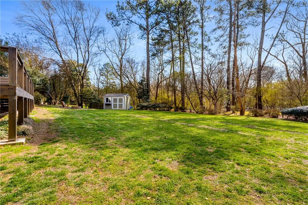 935 Landmark Drive, Atlanta, Georgia 30342, 5 Bedrooms Bedrooms, ,3 BathroomsBathrooms,Residential,Sold,935 Landmark Drive,7179373