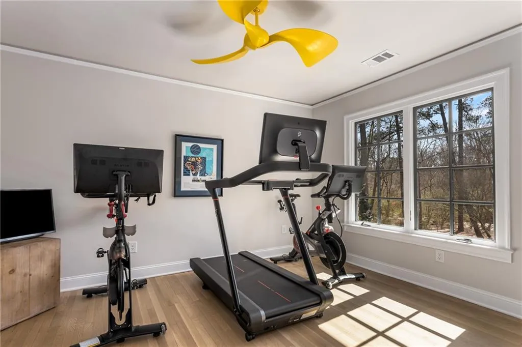 935 Landmark Drive, Atlanta, Georgia 30342, 5 Bedrooms Bedrooms, ,3 BathroomsBathrooms,Residential,Sold,935 Landmark Drive,7179373
