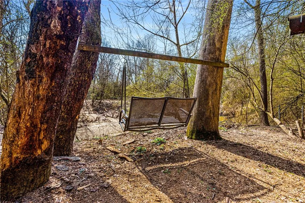 935 Landmark Drive, Atlanta, Georgia 30342, 5 Bedrooms Bedrooms, ,3 BathroomsBathrooms,Residential,Sold,935 Landmark Drive,7179373