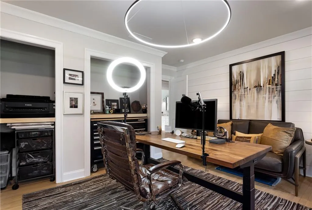 935 Landmark Drive, Atlanta, Georgia 30342, 5 Bedrooms Bedrooms, ,3 BathroomsBathrooms,Residential,Sold,935 Landmark Drive,7179373