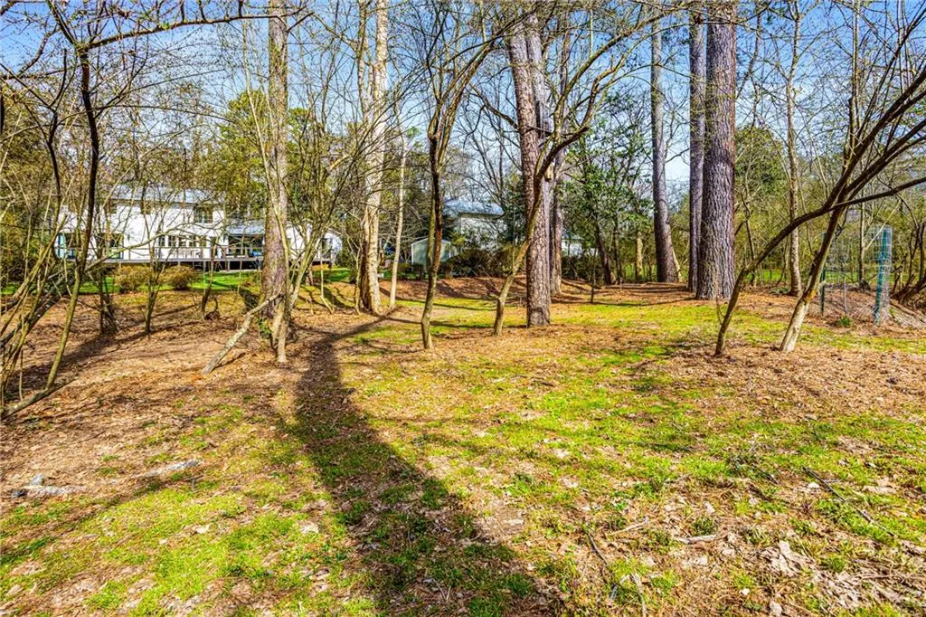 935 Landmark Drive, Atlanta, Georgia 30342, 5 Bedrooms Bedrooms, ,3 BathroomsBathrooms,Residential,Sold,935 Landmark Drive,7179373