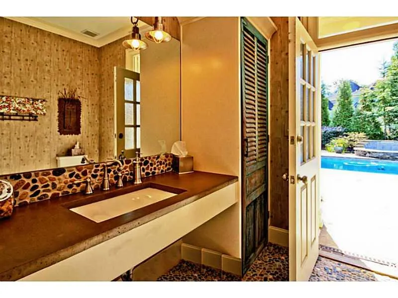 740 Riley Place, Atlanta, Georgia 30327, 6 Bedrooms Bedrooms, ,8 BathroomsBathrooms,Residential,Sold,740 Riley Place,5386327