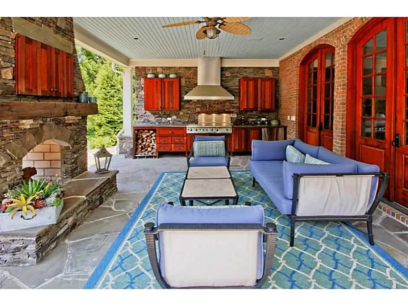 740 Riley Place, Atlanta, Georgia 30327, 6 Bedrooms Bedrooms, ,8 BathroomsBathrooms,Residential,Sold,740 Riley Place,5386327