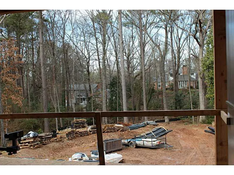475 Heards Ferry Road, Sandy Springs, Georgia 30328, 5 Bedrooms Bedrooms, ,5 BathroomsBathrooms,Residential,Sold,475 Heards Ferry Road,5286512