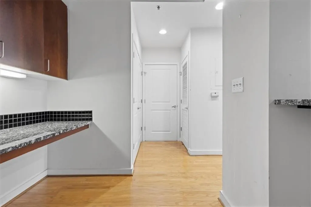 250 Pharr Road Ne Unit 1306, Atlanta, Georgia 30305, 1 Bedroom Bedrooms, 0 ,1 BathroomBathrooms,Residential,For Sale,250 Pharr Road Ne Unit 1306,7729489