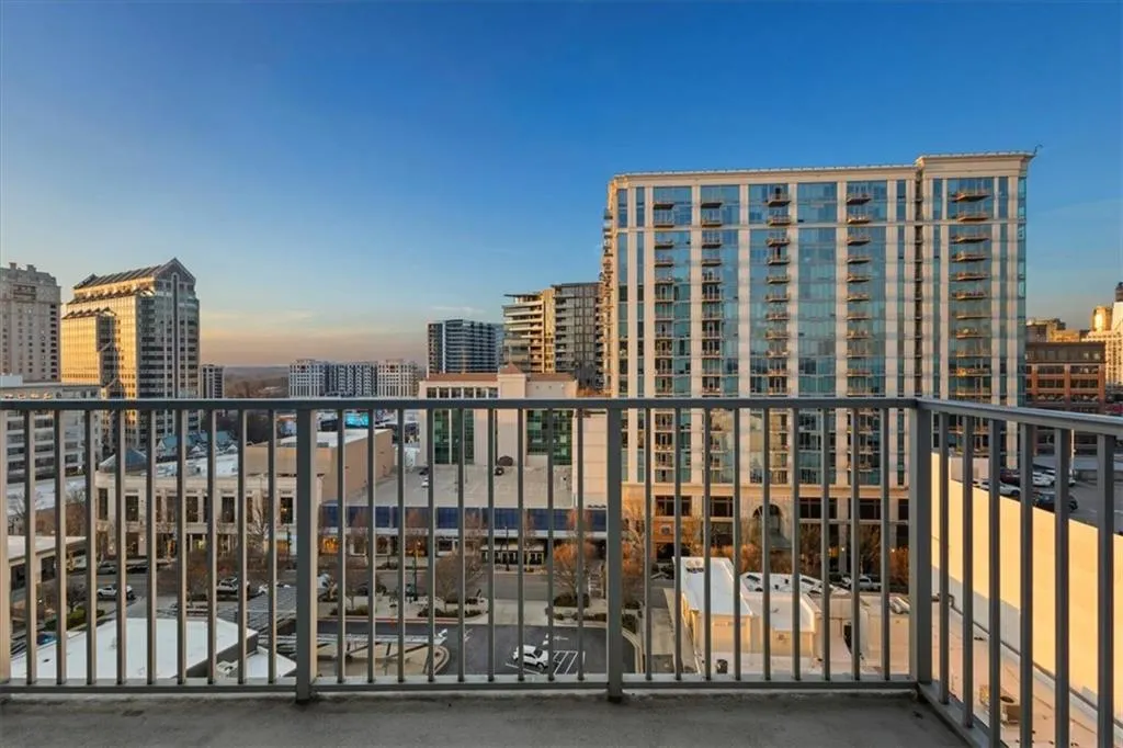 250 Pharr Road Ne Unit 1306, Atlanta, Georgia 30305, 1 Bedroom Bedrooms, 0 ,1 BathroomBathrooms,Residential,For Sale,250 Pharr Road Ne Unit 1306,7729489