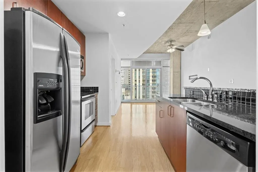 250 Pharr Road Ne Unit 1306, Atlanta, Georgia 30305, 1 Bedroom Bedrooms, 0 ,1 BathroomBathrooms,Residential,For Sale,250 Pharr Road Ne Unit 1306,7729489