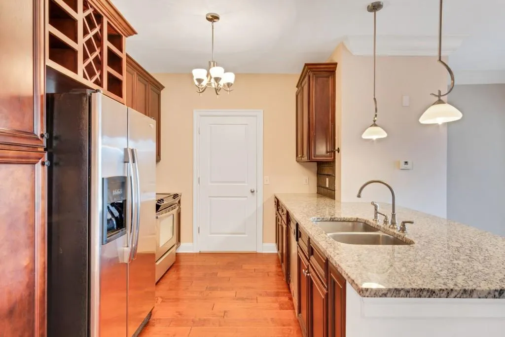 901 Abernathy Road Unit 5050, Atlanta, Georgia 30328, 3 Bedrooms Bedrooms, ,2 BathroomsBathrooms,Residential,Sold,901 Abernathy Road Unit 5050,6519721