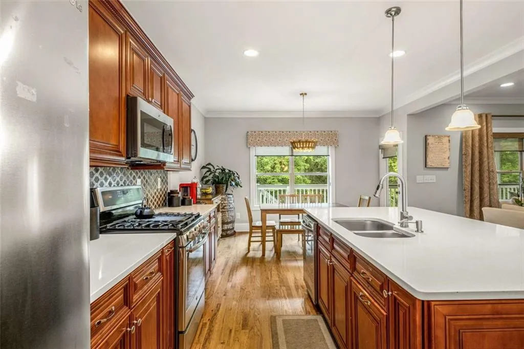 2573 Paul Avenue Nw, Atlanta, Georgia 30318, 5 Bedrooms Bedrooms, ,3 BathroomsBathrooms,Residential,For Sale,2573 Paul Avenue Nw,7587006