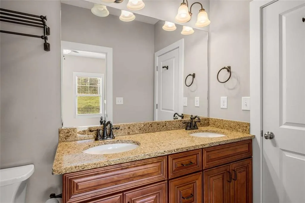 2573 Paul Avenue Nw, Atlanta, Georgia 30318, 5 Bedrooms Bedrooms, ,3 BathroomsBathrooms,Residential,For Sale,2573 Paul Avenue Nw,7587006