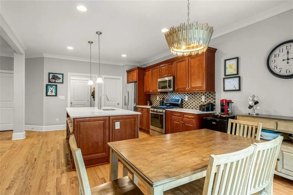 2573 Paul Avenue Nw, Atlanta, Georgia 30318, 5 Bedrooms Bedrooms, ,3 BathroomsBathrooms,Residential,For Sale,2573 Paul Avenue Nw,7587006