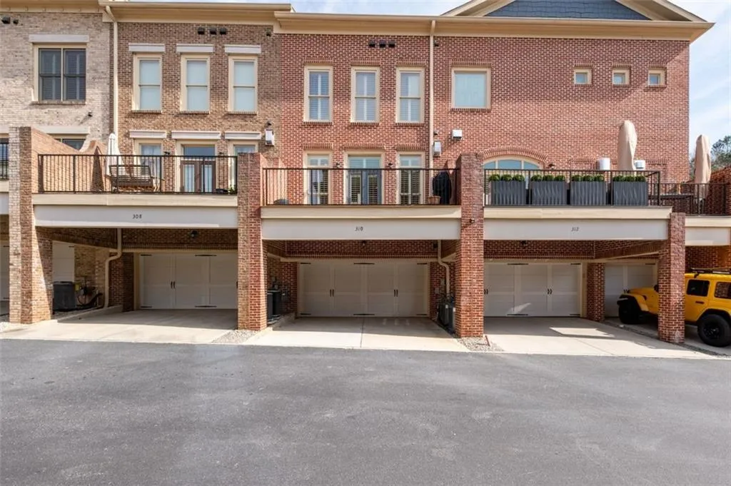 310 Riversgate Drive, Atlanta, Georgia 30518, 4 Bedrooms Bedrooms, ,4 BathroomsBathrooms,Residential,Sold,310 Riversgate Drive,7175101