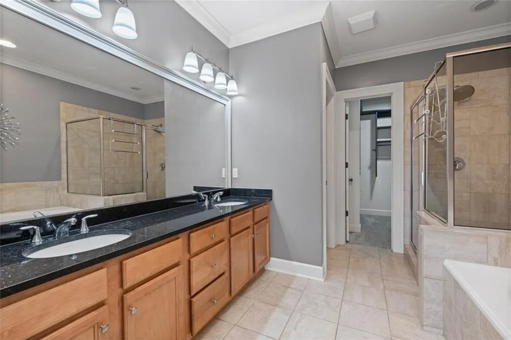 310 Riversgate Drive, Atlanta, Georgia 30518, 4 Bedrooms Bedrooms, ,4 BathroomsBathrooms,Residential,Sold,310 Riversgate Drive,7175101