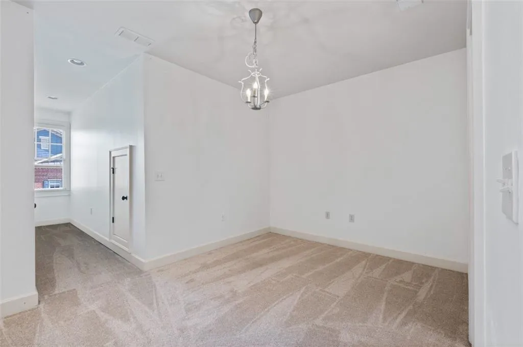 310 Riversgate Drive, Atlanta, Georgia 30518, 4 Bedrooms Bedrooms, ,4 BathroomsBathrooms,Residential,Sold,310 Riversgate Drive,7175101