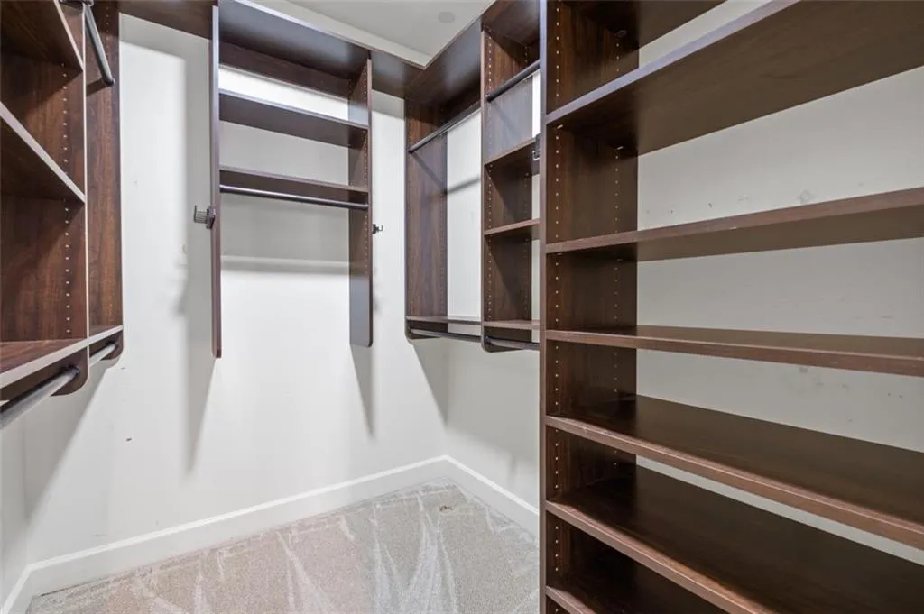 310 Riversgate Drive, Atlanta, Georgia 30518, 4 Bedrooms Bedrooms, ,4 BathroomsBathrooms,Residential,Sold,310 Riversgate Drive,7175101