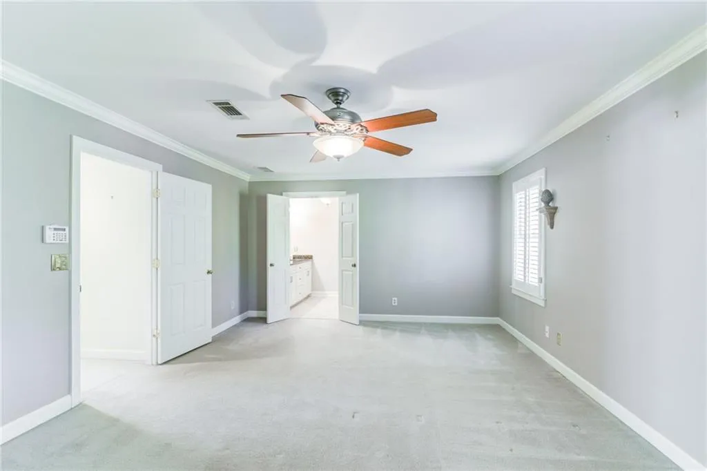 5718 Oak Landing Nw, Atlanta, Georgia 30327, 3 Bedrooms Bedrooms, ,2 BathroomsBathrooms,Residential,Sold,5718 Oak Landing Nw,5946723