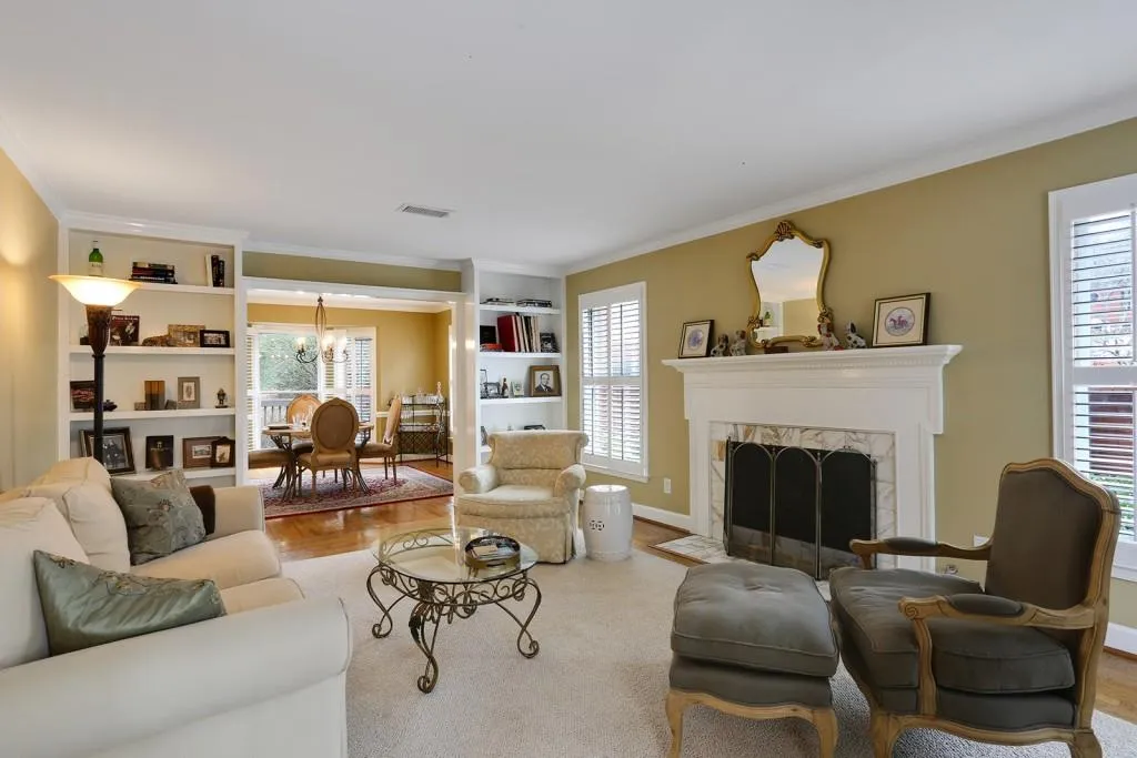 302 Defoors Mill Drive Nw Unit 302, Atlanta, Georgia 30318, 2 Bedrooms Bedrooms, ,2 BathroomsBathrooms,Residential,Sold,302 Defoors Mill Drive Nw Unit 302,5967097