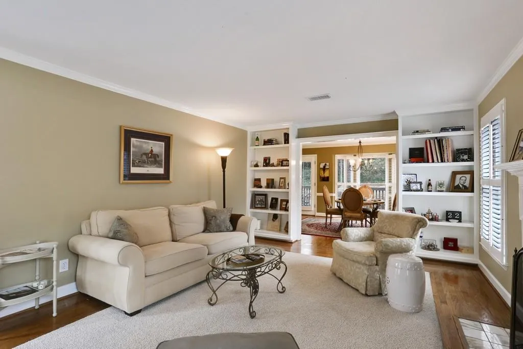 302 Defoors Mill Drive Nw Unit 302, Atlanta, Georgia 30318, 2 Bedrooms Bedrooms, ,2 BathroomsBathrooms,Residential,Sold,302 Defoors Mill Drive Nw Unit 302,5967097