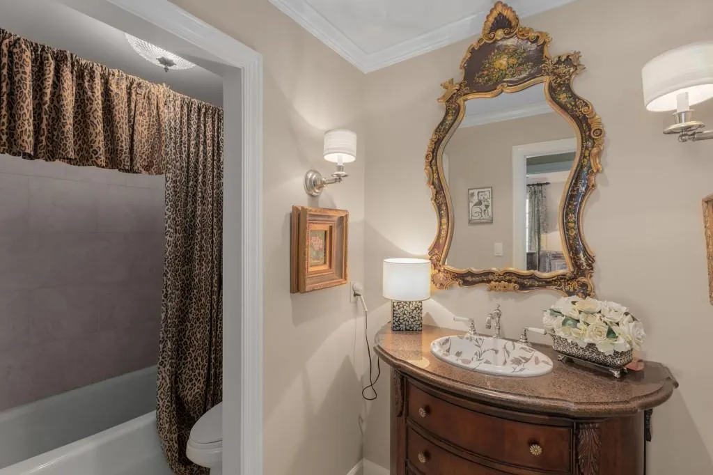 208 Jefferson Circle, Atlanta, Georgia 30328, 3 Bedrooms Bedrooms, ,2 BathroomsBathrooms,Residential,Sold,208 Jefferson Circle,7543114