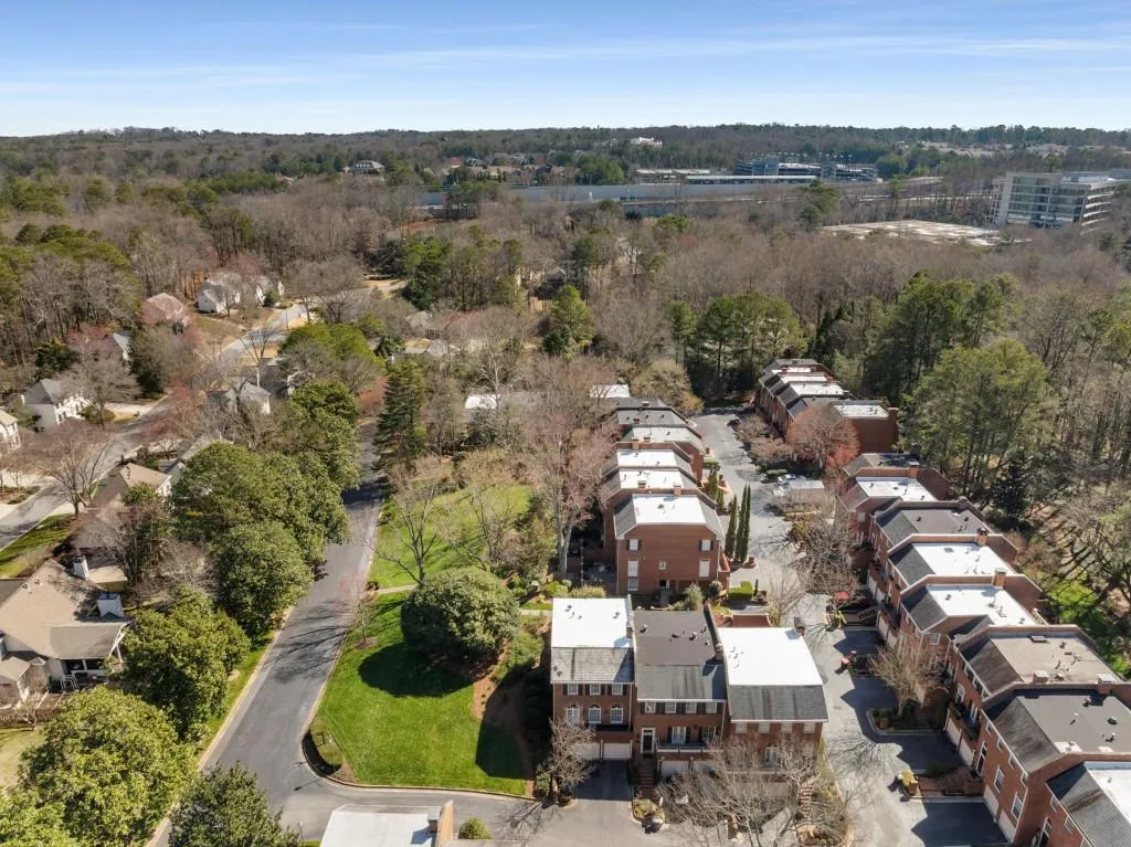 208 Jefferson Circle, Atlanta, Georgia 30328, 3 Bedrooms Bedrooms, ,2 BathroomsBathrooms,Residential,Sold,208 Jefferson Circle,7543114