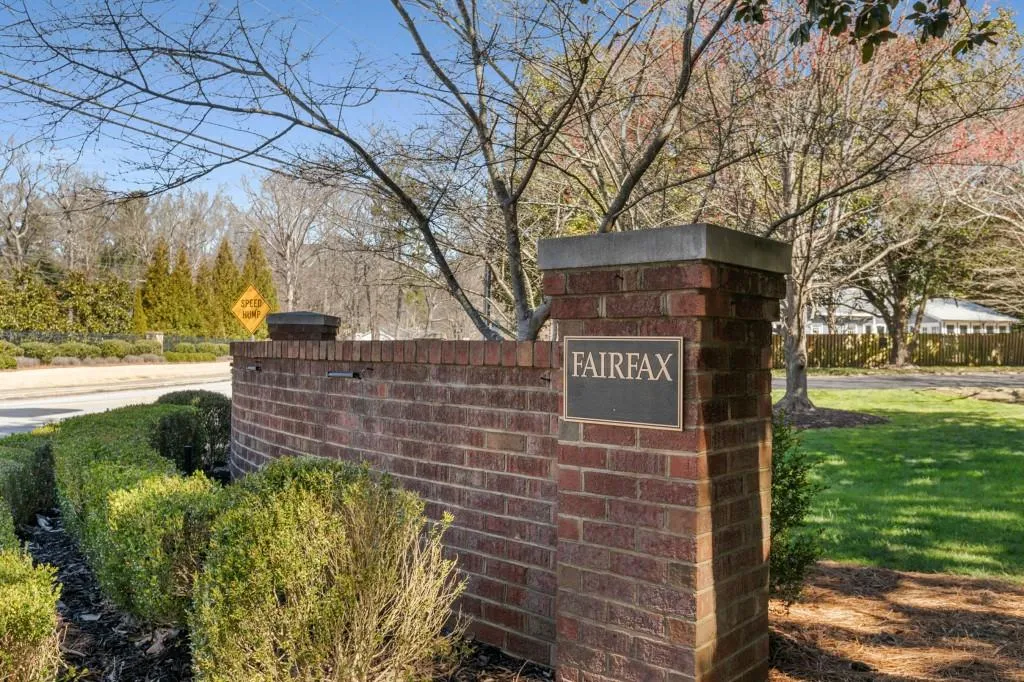 208 Jefferson Circle, Atlanta, Georgia 30328, 3 Bedrooms Bedrooms, ,2 BathroomsBathrooms,Residential,Sold,208 Jefferson Circle,7543114