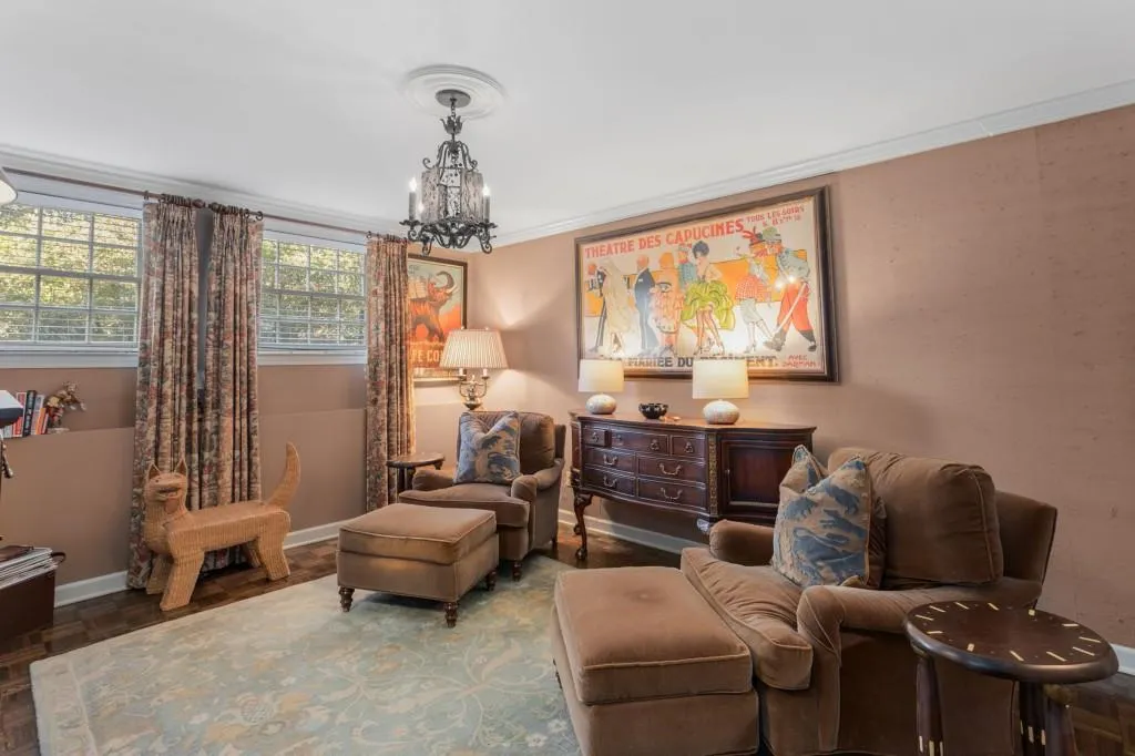 208 Jefferson Circle, Atlanta, Georgia 30328, 3 Bedrooms Bedrooms, ,2 BathroomsBathrooms,Residential,Sold,208 Jefferson Circle,7543114