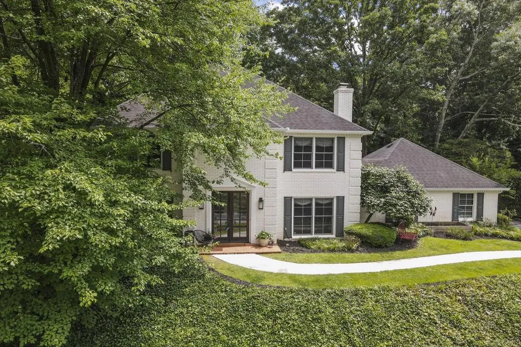 280 Seamarsh Court, Sandy Springs, Georgia 30328, 4 Bedrooms Bedrooms, ,3 BathroomsBathrooms,Residential,Sold,280 Seamarsh Court,6906980