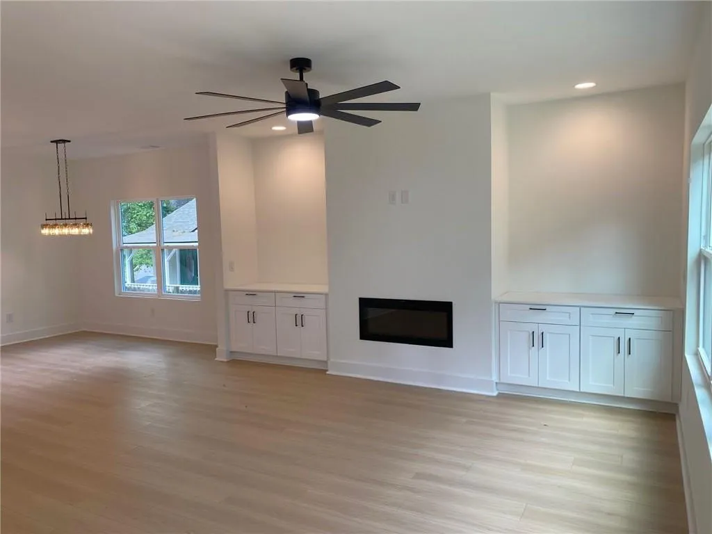 2167 Main Street Nw, Atlanta, Georgia 30318, 5 Bedrooms Bedrooms, ,2 BathroomsBathrooms,Residential,For Sale,2167 Main Street Nw,7573867