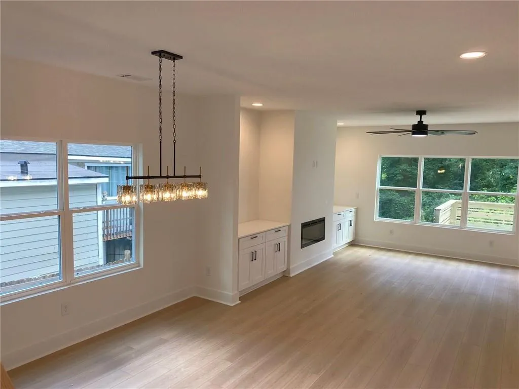 2167 Main Street Nw, Atlanta, Georgia 30318, 5 Bedrooms Bedrooms, ,2 BathroomsBathrooms,Residential,For Sale,2167 Main Street Nw,7573867