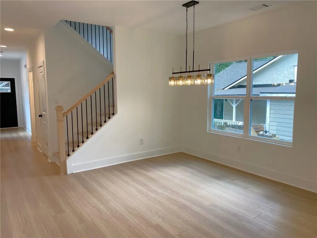 2167 Main Street Nw, Atlanta, Georgia 30318, 5 Bedrooms Bedrooms, ,2 BathroomsBathrooms,Residential,For Sale,2167 Main Street Nw,7573867