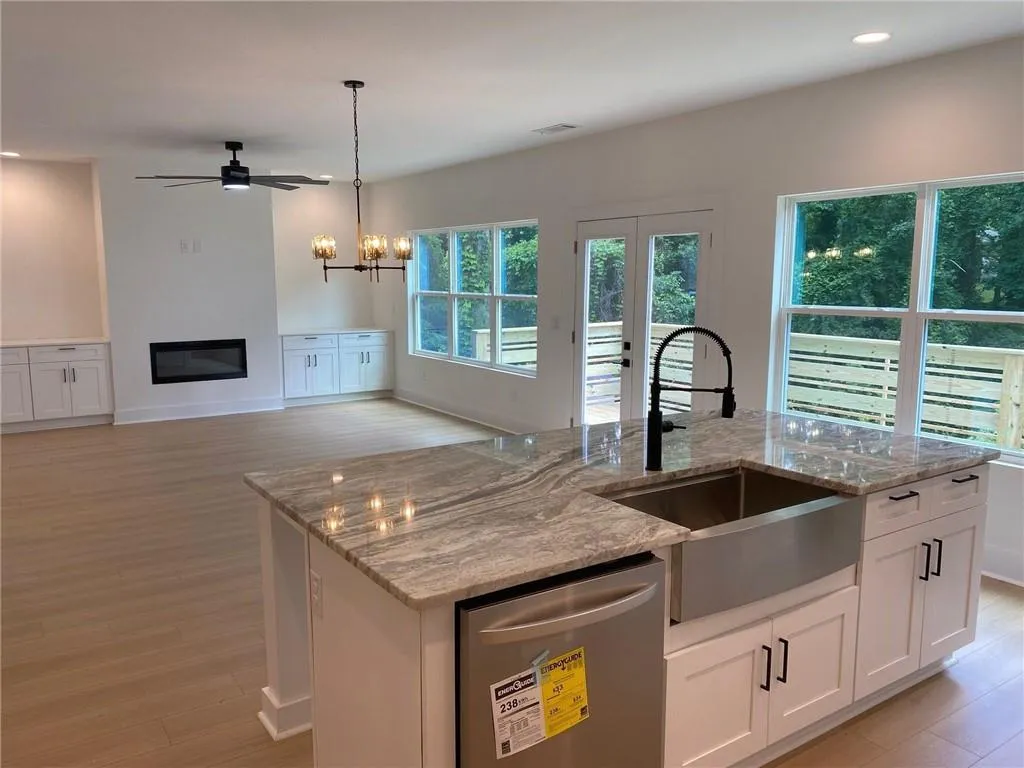 2167 Main Street Nw, Atlanta, Georgia 30318, 5 Bedrooms Bedrooms, ,2 BathroomsBathrooms,Residential,For Sale,2167 Main Street Nw,7573867