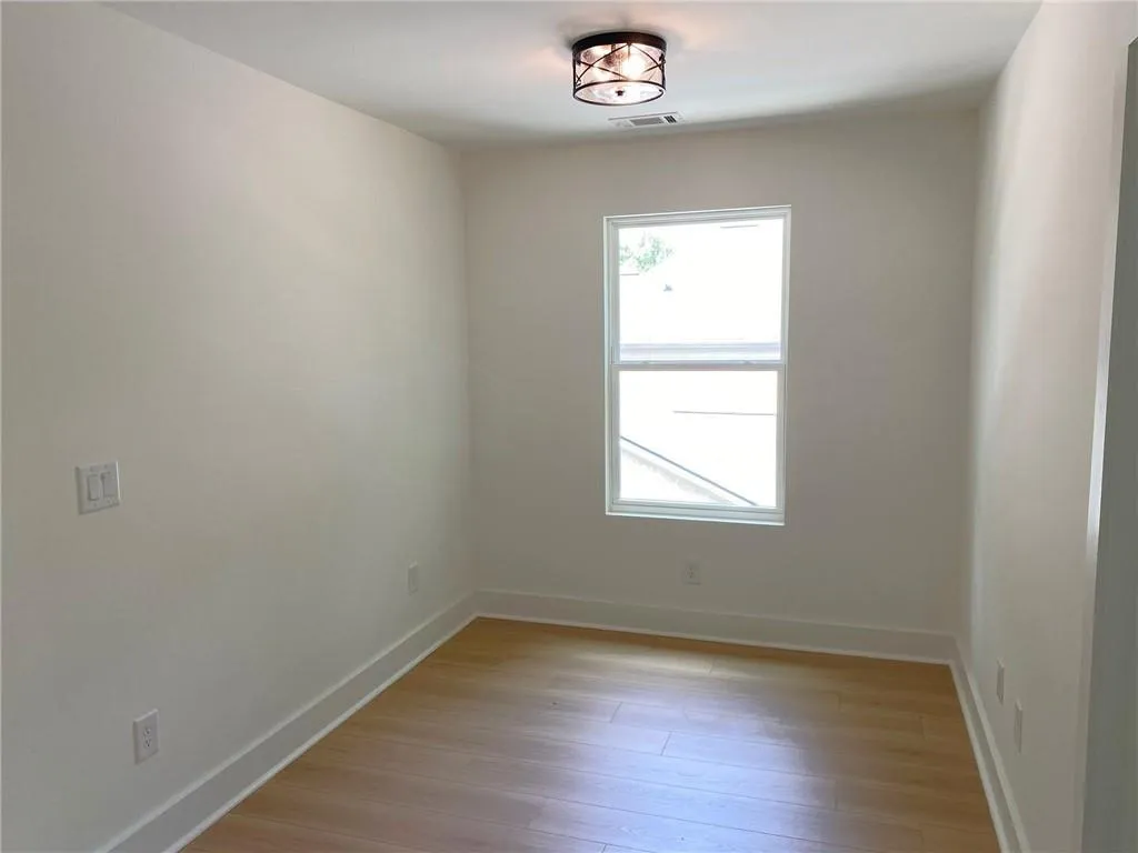 2167 Main Street Nw, Atlanta, Georgia 30318, 5 Bedrooms Bedrooms, ,2 BathroomsBathrooms,Residential,For Sale,2167 Main Street Nw,7573867