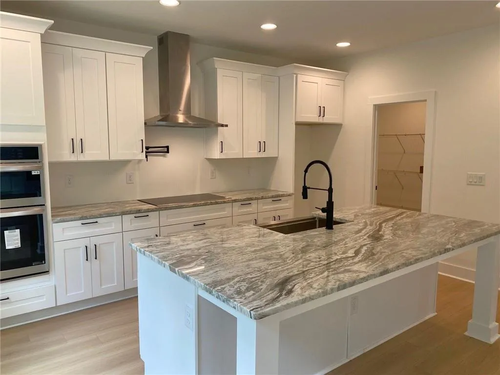 2167 Main Street Nw, Atlanta, Georgia 30318, 5 Bedrooms Bedrooms, ,2 BathroomsBathrooms,Residential,For Sale,2167 Main Street Nw,7573867