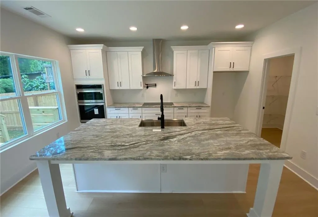 2167 Main Street Nw, Atlanta, Georgia 30318, 5 Bedrooms Bedrooms, ,2 BathroomsBathrooms,Residential,For Sale,2167 Main Street Nw,7573867