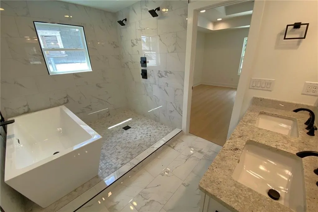2167 Main Street Nw, Atlanta, Georgia 30318, 5 Bedrooms Bedrooms, ,2 BathroomsBathrooms,Residential,For Sale,2167 Main Street Nw,7573867