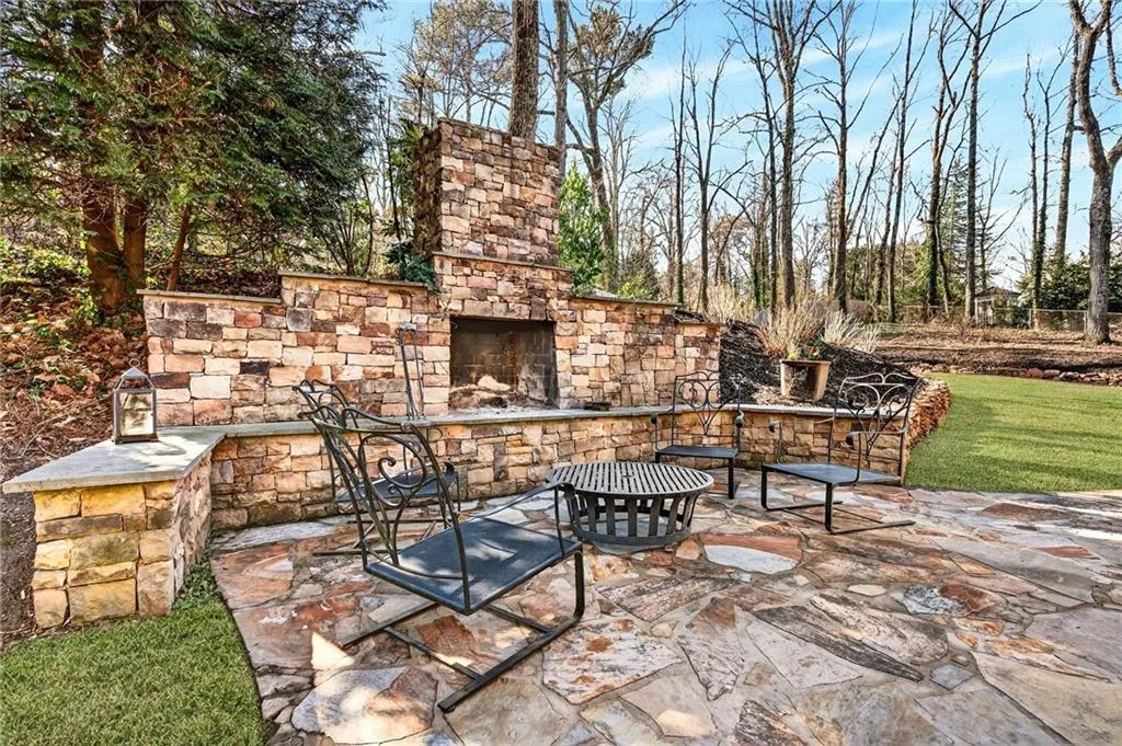 5759 Riverside Drive, Atlanta, Georgia 30327, 5 Bedrooms Bedrooms, ,5 BathroomsBathrooms,Residential,For Sale,5759 Riverside Drive,7721011