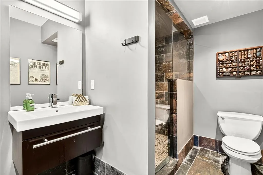5759 Riverside Drive, Atlanta, Georgia 30327, 5 Bedrooms Bedrooms, ,5 BathroomsBathrooms,Residential,For Sale,5759 Riverside Drive,7721011