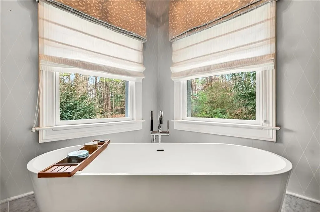 5759 Riverside Drive, Atlanta, Georgia 30327, 5 Bedrooms Bedrooms, ,5 BathroomsBathrooms,Residential,For Sale,5759 Riverside Drive,7721011