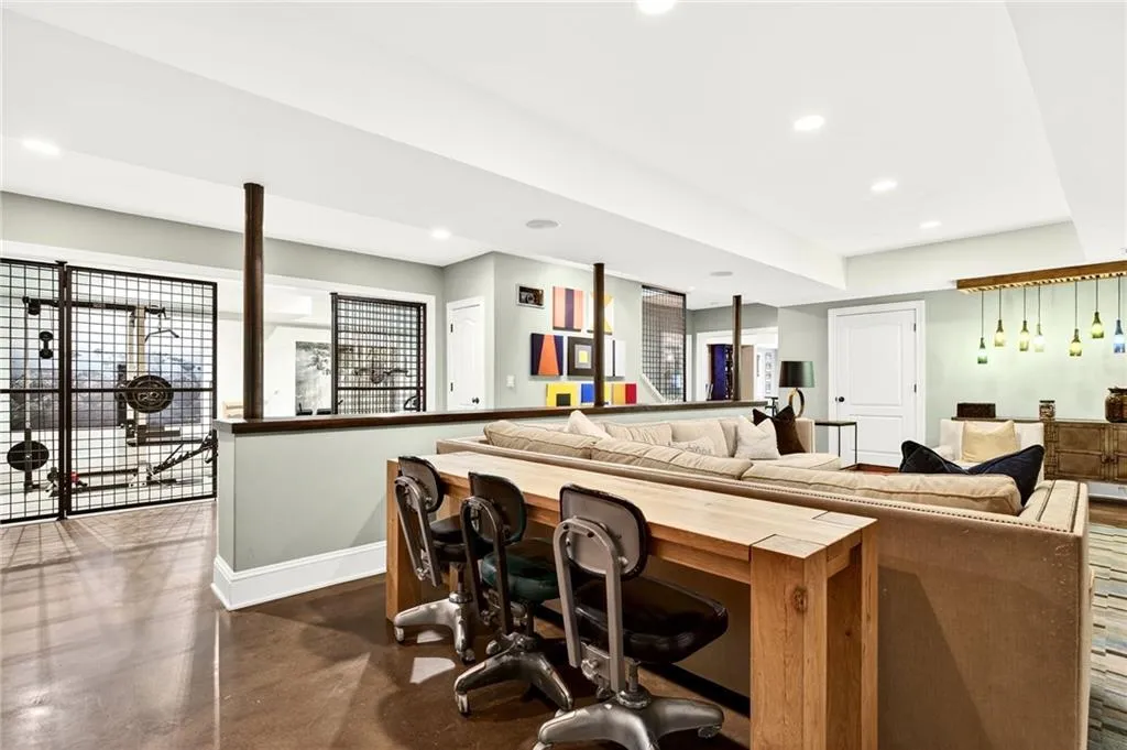 5759 Riverside Drive, Atlanta, Georgia 30327, 5 Bedrooms Bedrooms, ,5 BathroomsBathrooms,Residential,For Sale,5759 Riverside Drive,7721011