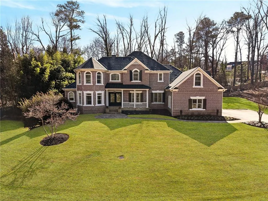 5759 Riverside Drive, Atlanta, Georgia 30327, 5 Bedrooms Bedrooms, ,5 BathroomsBathrooms,Residential,For Sale,5759 Riverside Drive,7721011