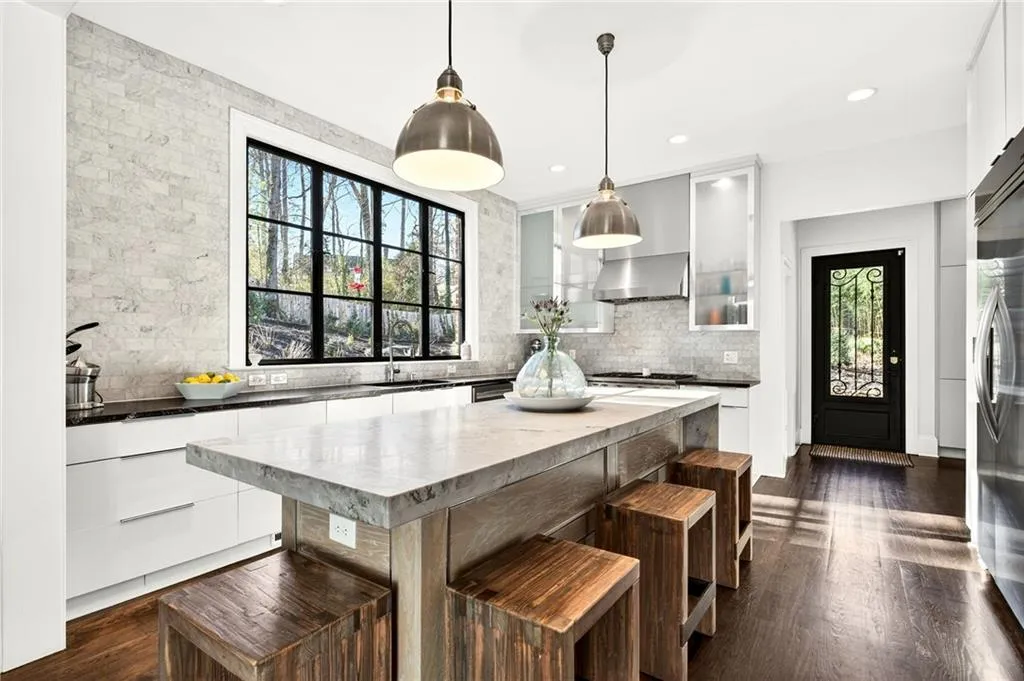 5759 Riverside Drive, Atlanta, Georgia 30327, 5 Bedrooms Bedrooms, ,5 BathroomsBathrooms,Residential,For Sale,5759 Riverside Drive,7721011