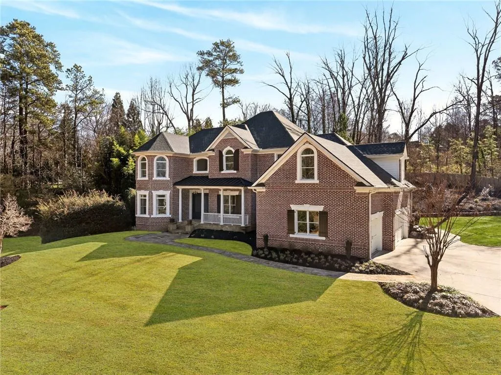 5759 Riverside Drive, Atlanta, Georgia 30327, 5 Bedrooms Bedrooms, ,5 BathroomsBathrooms,Residential,For Sale,5759 Riverside Drive,7721011
