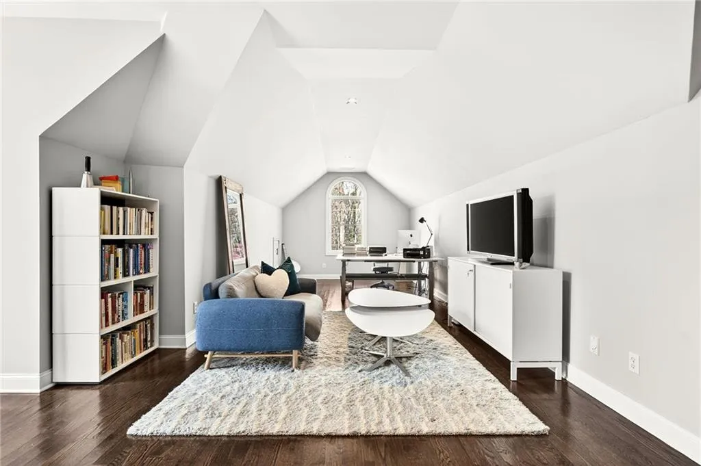 5759 Riverside Drive, Atlanta, Georgia 30327, 5 Bedrooms Bedrooms, ,5 BathroomsBathrooms,Residential,For Sale,5759 Riverside Drive,7721011