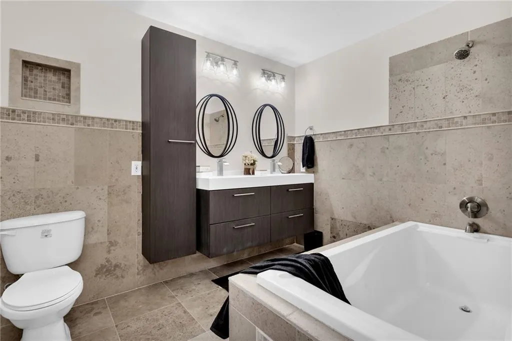 750 Dalrymple Road Unit J5, Sandy Springs, Georgia 30328, 2 Bedrooms Bedrooms, ,2 BathroomsBathrooms,Residential,Sold,750 Dalrymple Road Unit J5,7107473