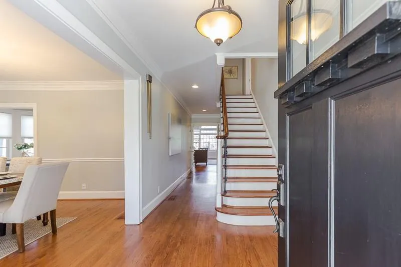 694 E Morningside Drive Ne, Atlanta, Georgia 30324, 5 Bedrooms Bedrooms, ,3 BathroomsBathrooms,Residential,Sold,694 E Morningside Drive Ne,5976476